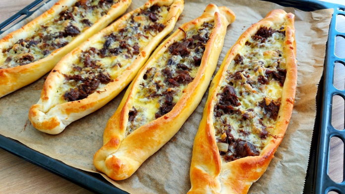 KAVURMALI KAŞARLI PİDE